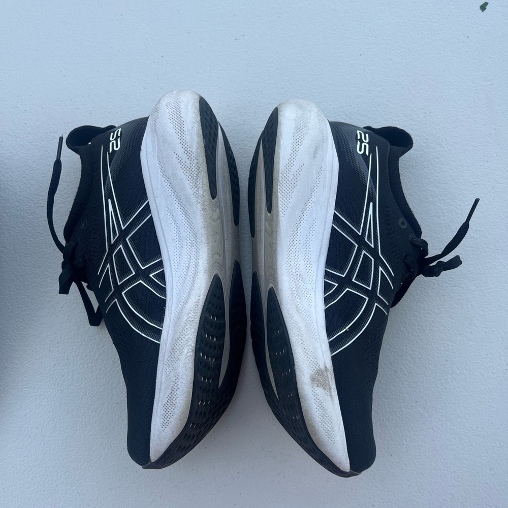 Asics Black and White Athletic Shoes Sleek Design